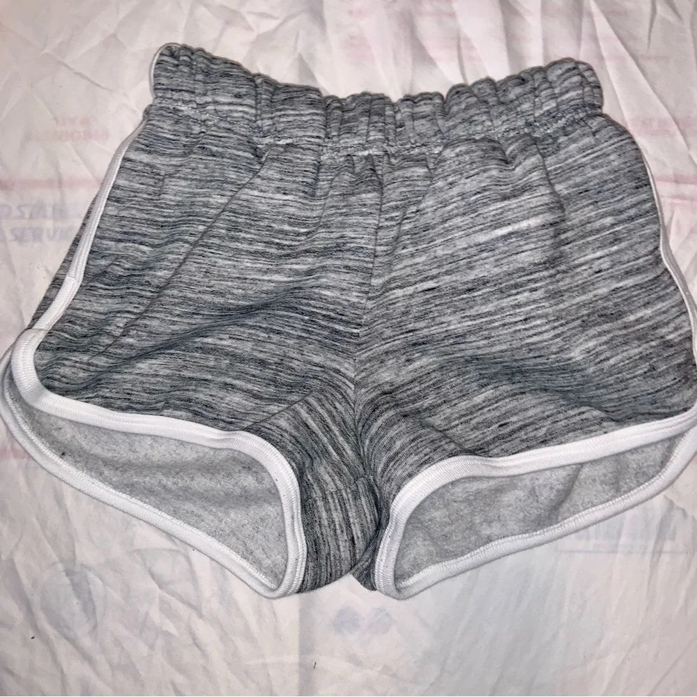 VICTORIA SECRET PINK VARSITY SHORTS XSMALL - Picture 5 of 7